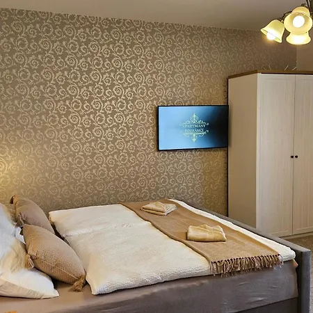 Podzamci Apartment