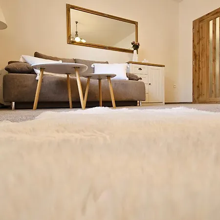 Podzamci Apartment