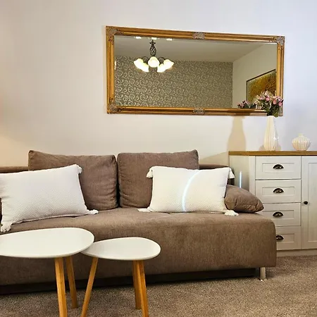 Apartment Podzamci *
