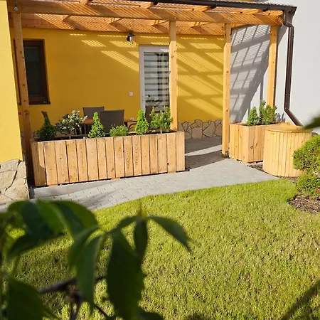 Podzamci Apartment *
