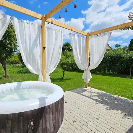 Apartment Podzamci *