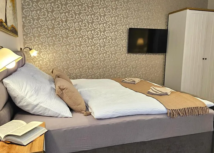 Podzámčí Apartamento *